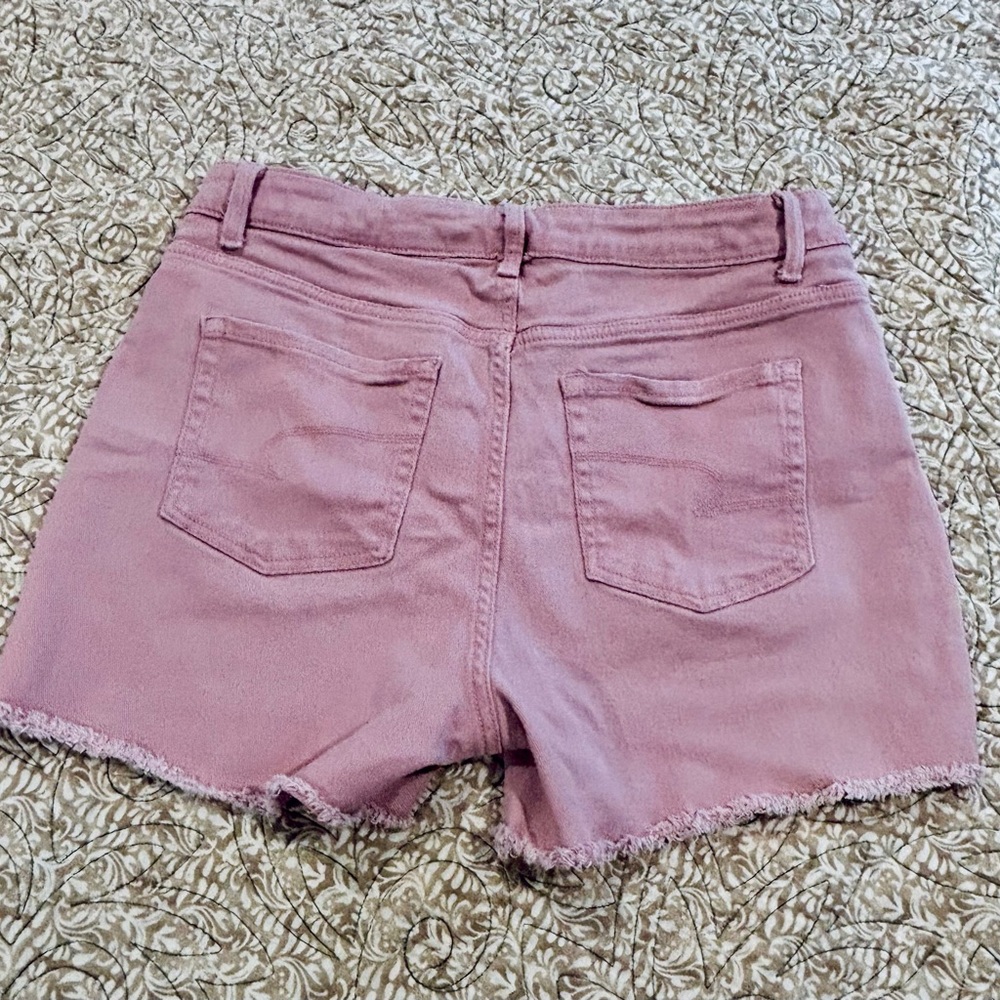 Time and Tru High-Rise 5 Button-Fly Jean Shorts in White, Pink, Camo-Bundle of 4 - Picture 8 of 12